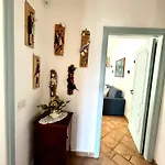 Domus Ars & Jacuzzi Bed & Breakfast