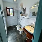 Domus Ars & Jacuzzi Bed & Breakfast 4*