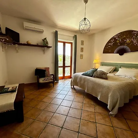 Domus Ars & Jacuzzi Massa Lubrense