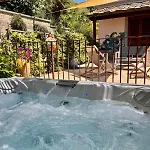Domus Ars & Jacuzzi Massa Lubrense